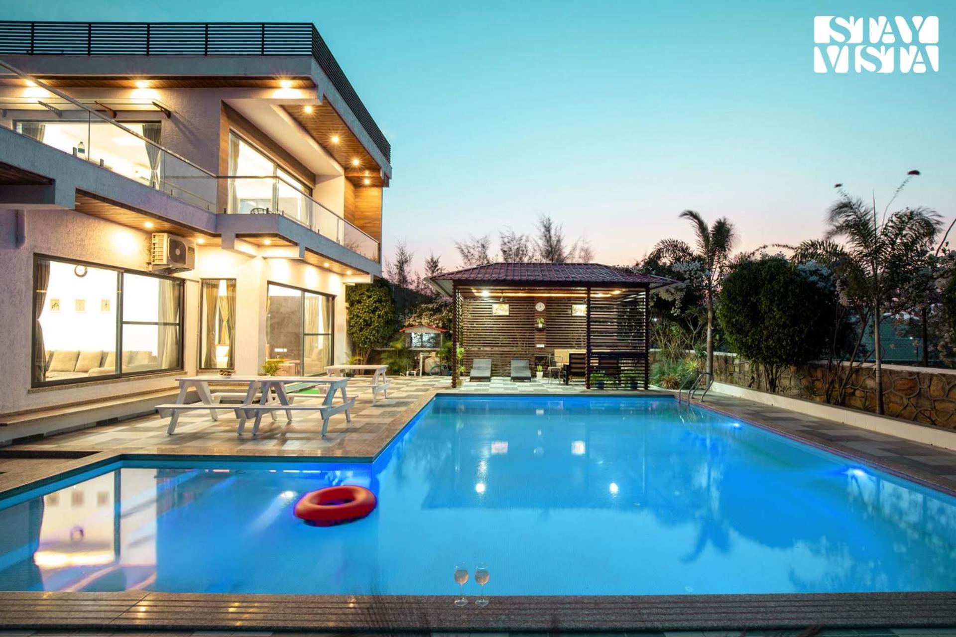 Stayvista'S Bella Dream - Mountain-View With Outdoor Pool, Lawn Featuring A Gazebo & Indoor Games ウダイプル エクステリア 写真